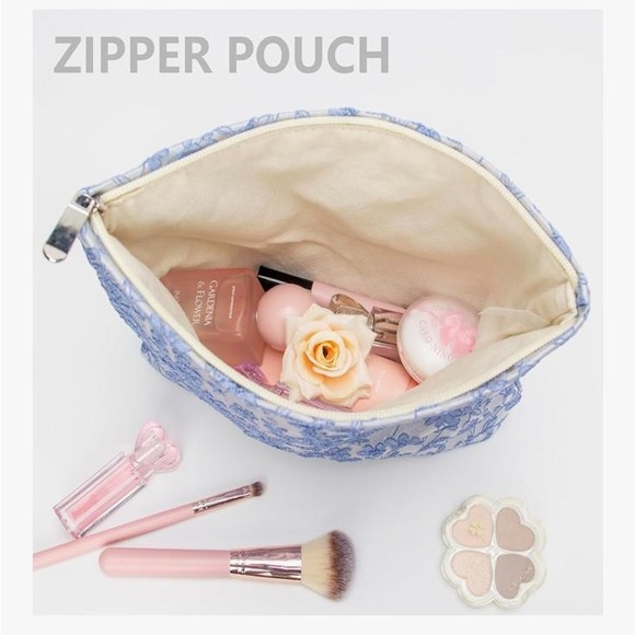 Elegant Blue Floral Cosmetic Pouch - Picture 3 of 9